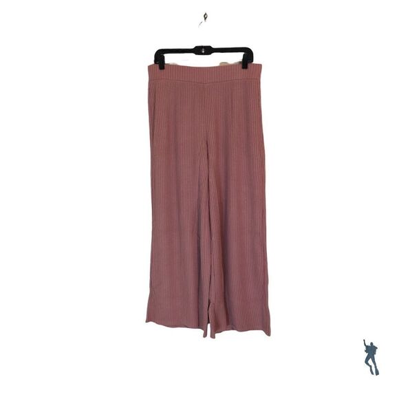 ALL WORTHY —-  Honey comb culottes in the color ash rose.  NWT - Picture 1 of 6
